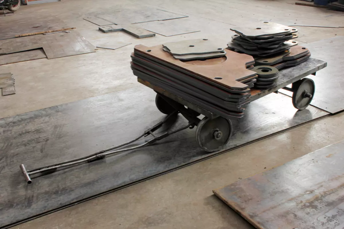 How Are Air Skates Used For Moving Machinery